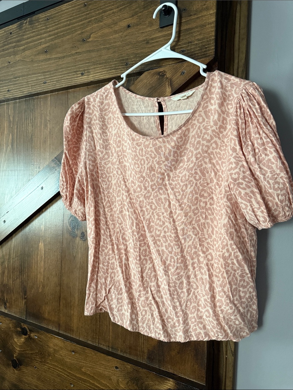 Women's Pink Animal Print Short-Sleeve Top